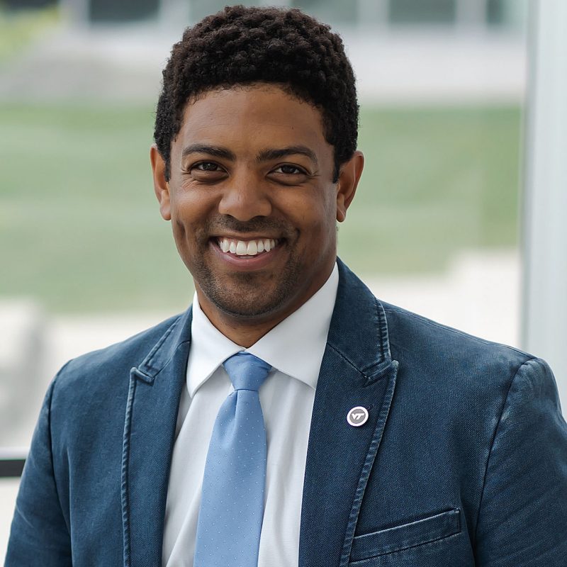 Kory Trott Headshot 2021.jpg